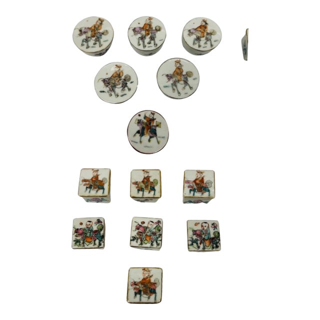 Qing Dynasty - 13 Antique Chinese Porcelain Enameled Salt Boxes For Sale