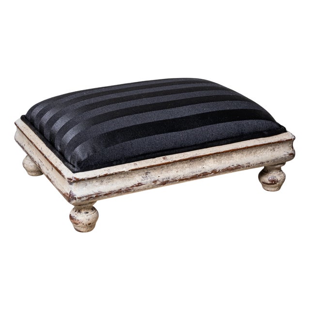 Small Antique Grey-Painted Ottoman, 1800s For Sale