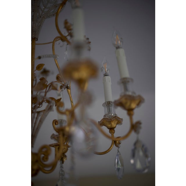 Maison Baguès Vintage Maison Baguès Gilded Metal & Crystal Chandelier – French Hollywood Regency For Sale - Image 4 of 4