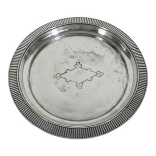 Antique Round 11” Silver Plated Gallery Tray Wide Lip, Embossed Detail Plate Serving Dish, Drinks Simpson Hall Miller & Co Made in Usa For Sale