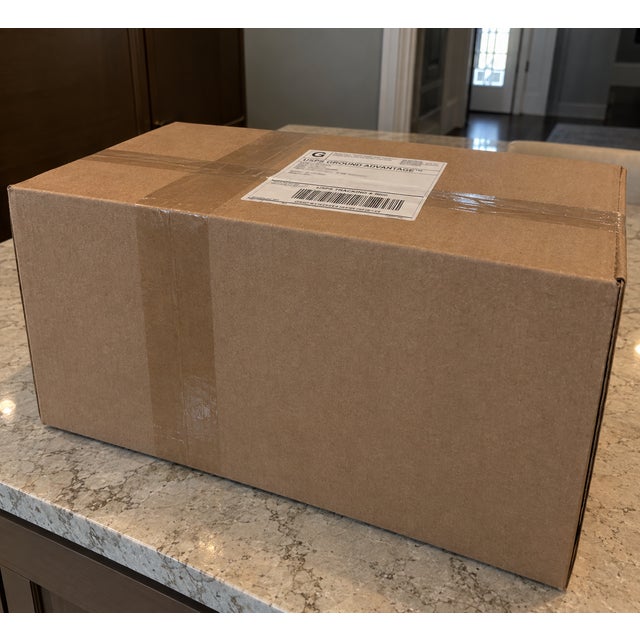 New Pair of Calacatta Marble Cordless Lamps – Rechargeable – $110 For Sale - Image 4 of 8