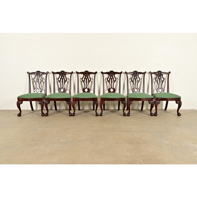 English Thomasville Chippendale Carved Mahogany Dining Chairs, Set of Six For Sale - Image 3 of 13