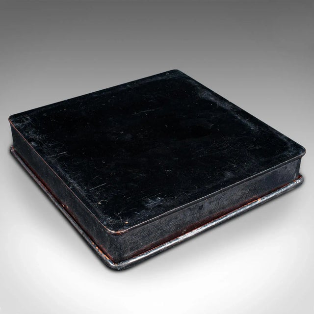 1900's Antique Japanese Lacquered Presentation Box For Sale - Image 12 of 12