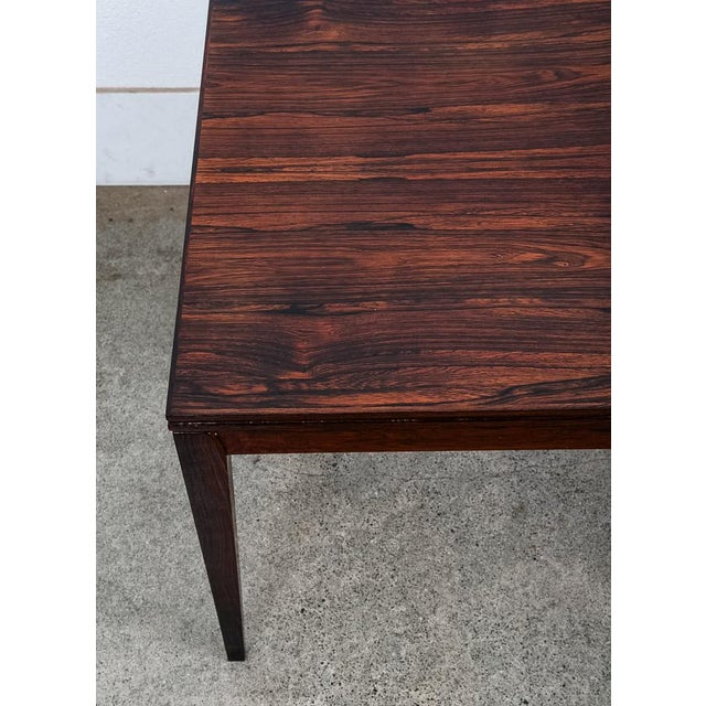 1960s Mid Century Danish Modern Coffee Table Rosewood Leaf Black Surfboard Rectangle For Sale - Image 11 of 12