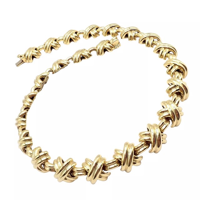 1990s Vintage Tiffany & Co. 18k Yellow Gold Large X Classic Signature Necklace For Sale - Image 5 of 9