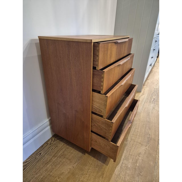 Mid-Century Teak Chest of Drawers attributed to Austinsuite, 1960s For Sale - Image 10 of 17