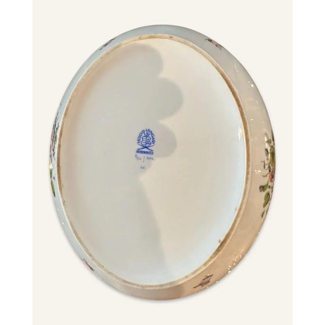 Vintage Herend Tureen With Hand-Painted Floral Decoration and Imprinted Basket-Weave Trim For Sale - Image 10 of 12