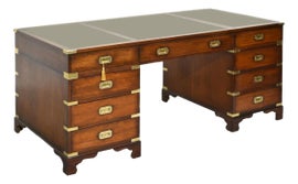 Example of Partner Desks