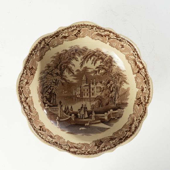 English Vintage Brown and White Mason's Patent Ironstone Vista Bowl For Sale - Image 3 of 9