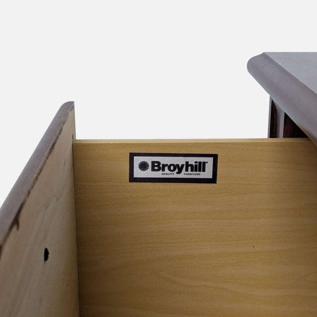 Chestnut Broyhill Wooden Dresser With 5 Drawers, Classic Chestnut Finish For Sale - Image 8 of 10