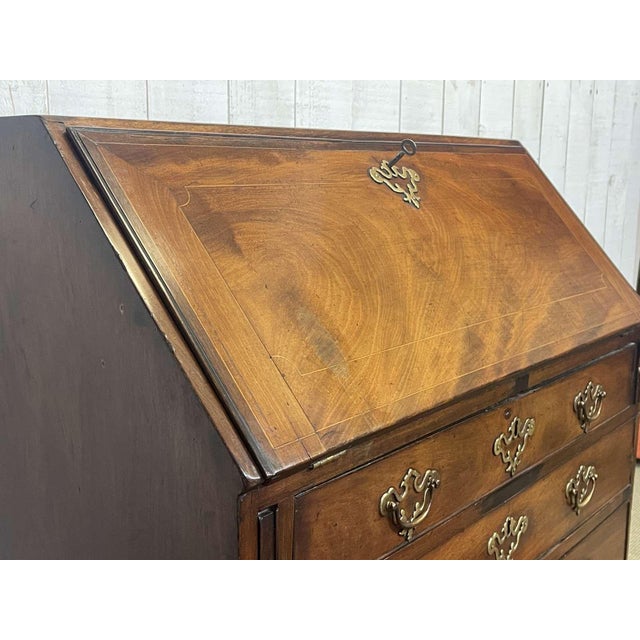 19th Century Georgian English Slant-Back Desk in Mahogany and Oak For Sale - Image 4 of 18