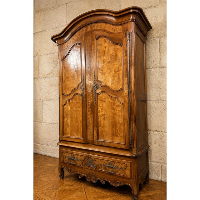 Louis XV Wedding Armoire in Marquetry and Burl Wood For Sale - Image 4 of 6