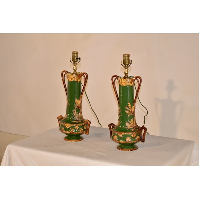 French Country 19th Century Art Nouveau Majolica Lamps - Pair For Sale - Image 3 of 14