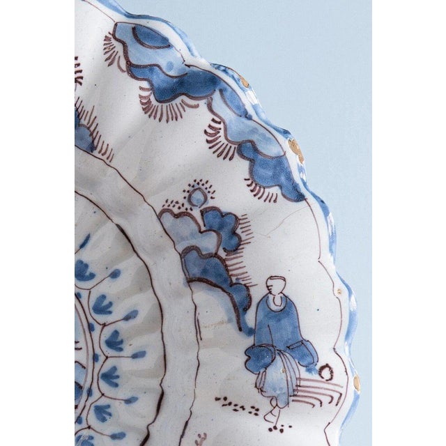 Blue and White Lobed Chinoiserie Dish, 1700s For Sale - Image 3 of 8