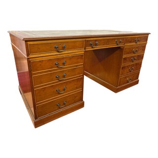 Large Executive Desk in Wood and Leather For Sale