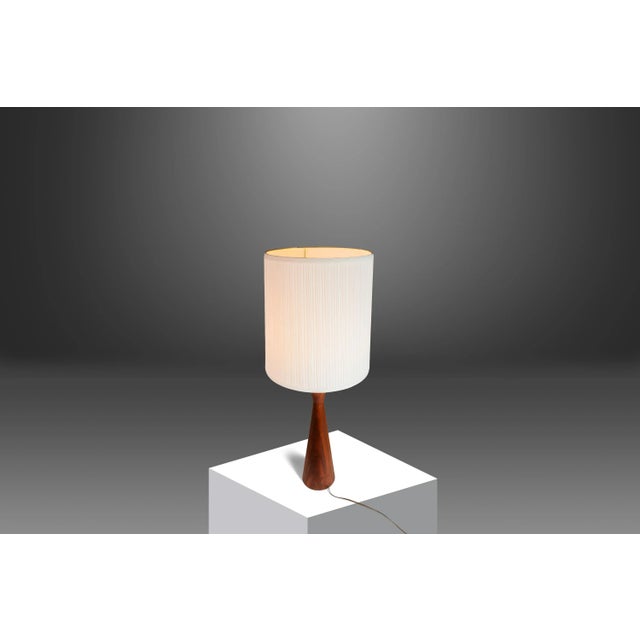 Mid-Century Modern Mid-Century Modern Wood-Turned Hourglass Table Lamp in Solid Walnut Attributed to Phillip Lloyd Powell, Usa, C. 1960's For Sale - Image 3 of 12