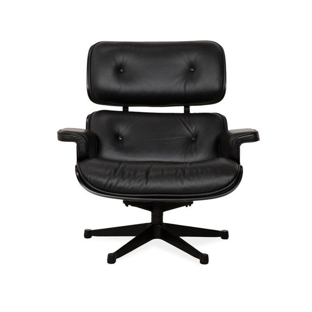 Set of Lounge Chair with Ottoman in Leather by Charles & Ray Eames for Vitra For Sale - Image 9 of 16