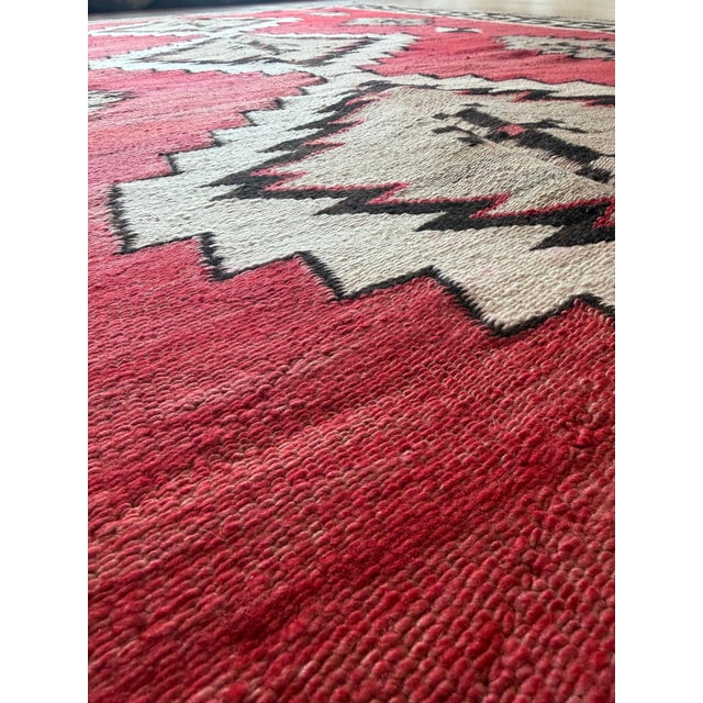 Authentic Navajo Rug c.1920 – Handwoven Native American Textile Geometric Design For Sale - Image 17 of 18