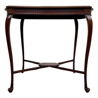 Early 20th Century English Mahogany Side Table For Sale