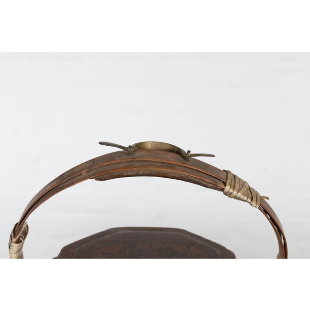 Early 20th Century Chinese Antique Lacquered Gift Delivering Basket with Hand Painted Floral Décor For Sale - Image 5 of 13