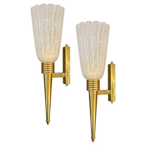Superb Murano glass and brass elements sconces. Extremely rare and elegant. Up to 250V (Europe/UK Standard).The wiring of...