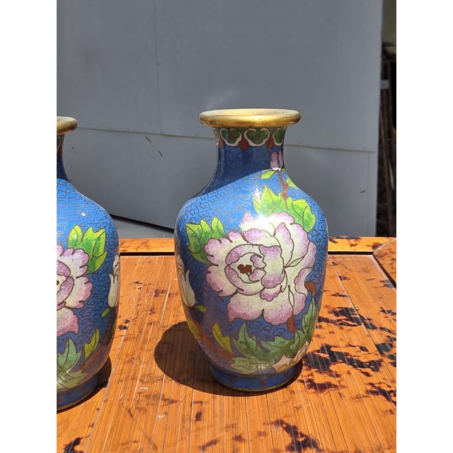 Mid-Century Modern Chinese Cloisonné Enamel Vases, 1950, Set of 2 For Sale - Image 3 of 10