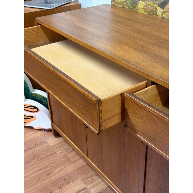 1950s Keyhole Credenza by Brown Saltman Likely Designed by Paul Laszlo For Sale - Image 9 of 18