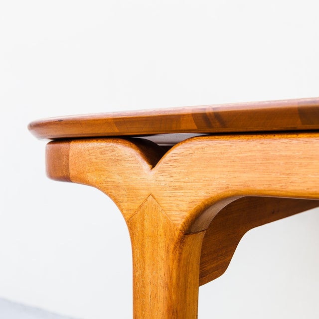 Wood Restored 1950s Mahogany Dining Table With Two Leaves Attributed to Brown Saltman For Sale - Image 7 of 17