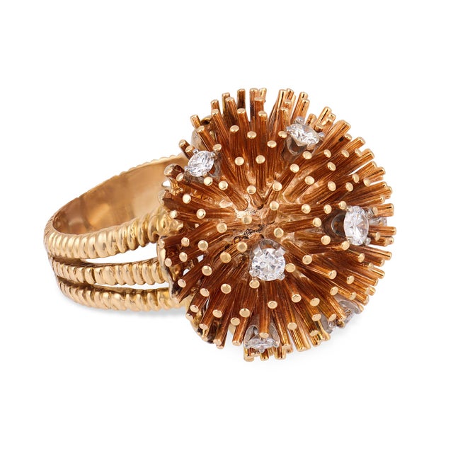 1970s Ruser Diamond Dandelion 14k Yellow Gold Ring, Size 5.5 For Sale - Image 4 of 6