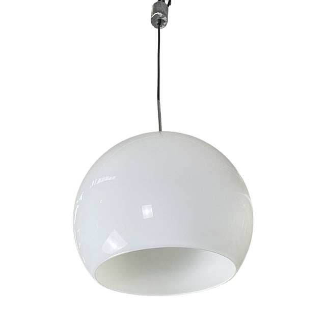 Mid-Century Modern Italian Round Opaline Glass Chandelier, 1960s For Sale