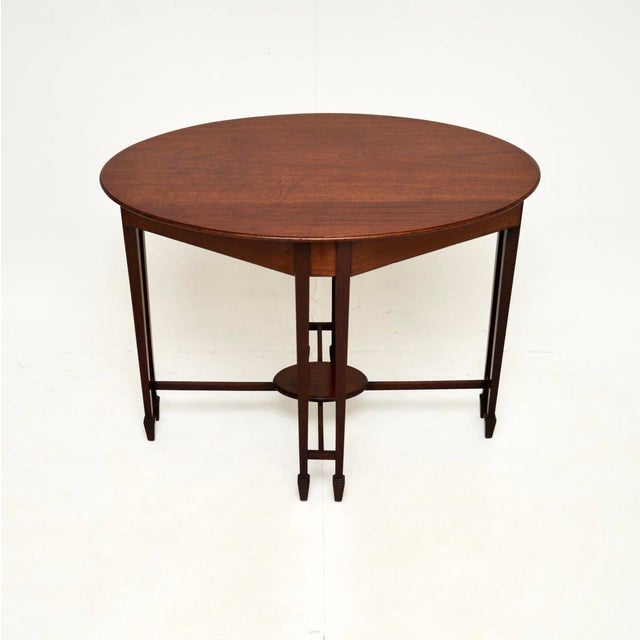 A wonderful antique Edwardian occasional side table. This was made in England, it dates from around the 1900-1910 period....