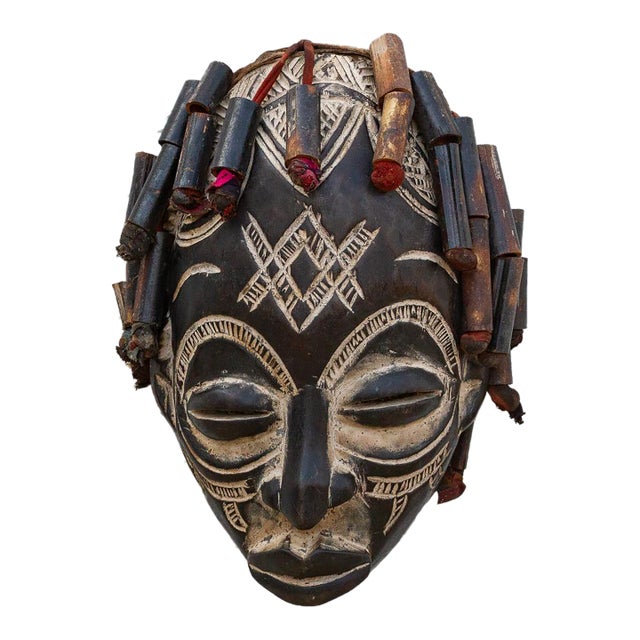 African Guro Mask, Embodiment of Feminine Power For Sale