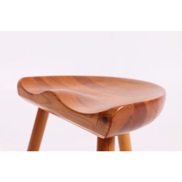 Mid-Century Scandinavian Stool in Pine, 1970s For Sale - Image 3 of 7