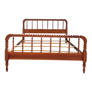 Vintage Full Size Jenny Lind Spindle or Spool Bed For Sale