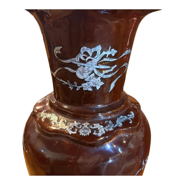 1950s 20th Century Asian Laquer and Mother of Pearl Inlay Vase For Sale - Image 5 of 9