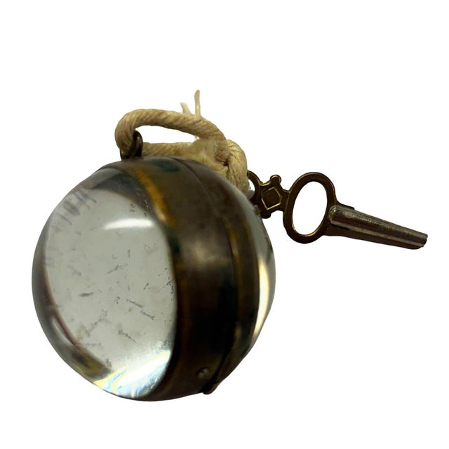 Early 20th Century Late Victorian 1900 Gilt Brass & Crystal Glass Ball Pocket Watch W/ Key For Sale - Image 5 of 6