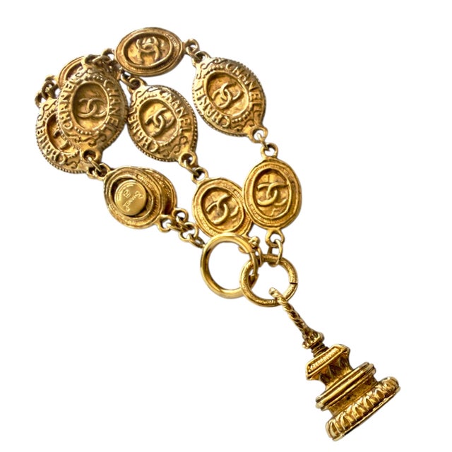Chanel 70s Chanel Bracelet Seal Charm Double C CC Gold Plated Logo Coco Vintage For Sale - Image 4 of 17