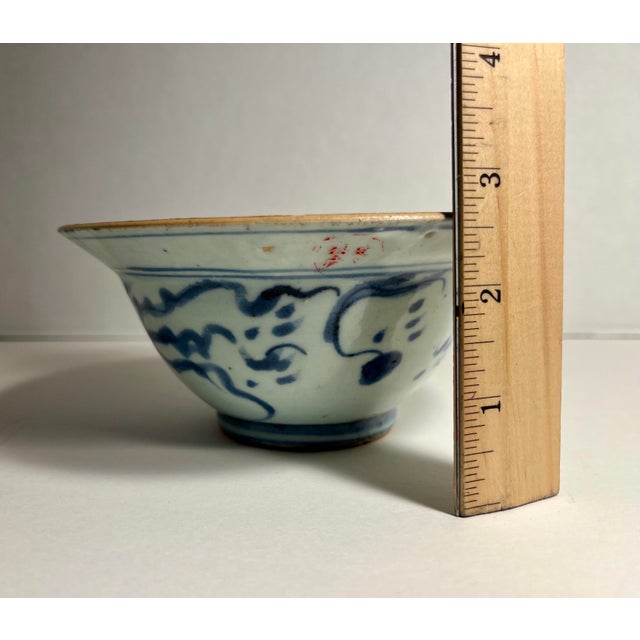 17th Century Late Ming Dynasty Chinese Blue & White Dragon Porcelain Bowl For Sale - Image 9 of 9