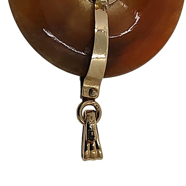 Contemporary 14k Gold Orange Jade Disc Pendant For Sale - Image 3 of 3