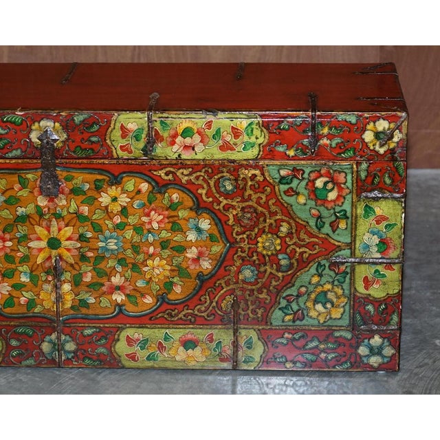 Chinese Hand Painted Linen Trunk For Sale - Image 6 of 18
