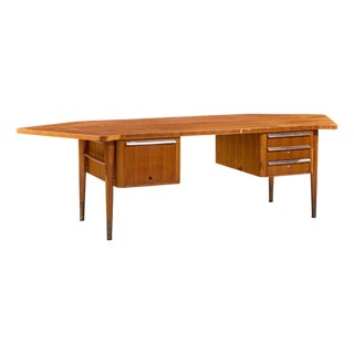 Stow Davis Mid Century Walnut Boomerang Executive Desk For Sale