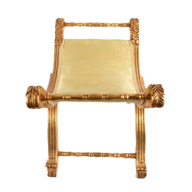 French-Style Giltwood Upholstered Curule Vanity Bench in Pale Gold Damask For Sale - Image 4 of 9