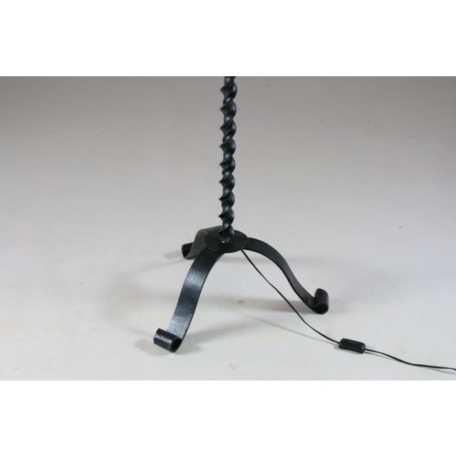 1930s Brutalist Floor Lamp in Twisted Black Metal, 1930s For Sale - Image 5 of 10