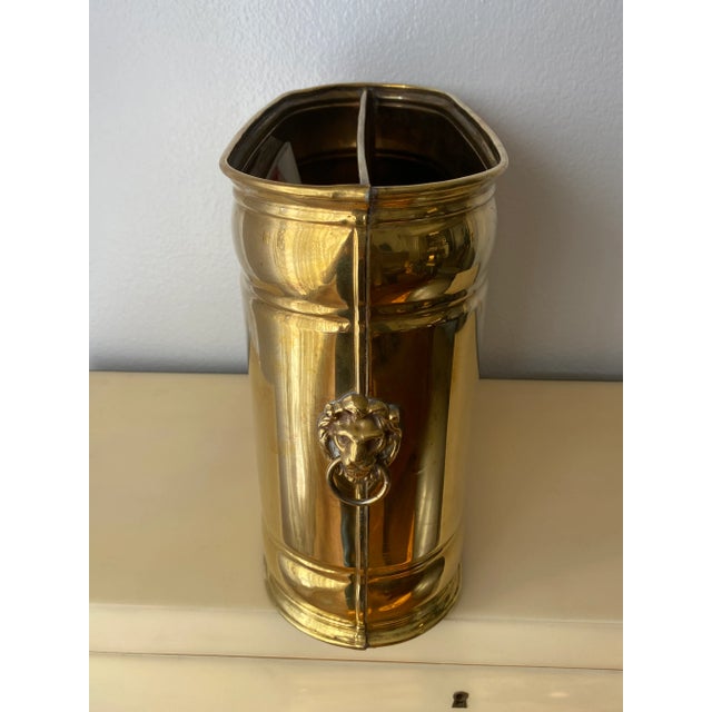 Maison Jansen 1970s Brass Lion Motif Magazine Holder For Sale - Image 4 of 11