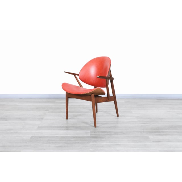 Mid-Century Modern Mid-Century Leather "Clam Shell" Armchair by Seymour J. Wiener for Kodawood For Sale - Image 3 of 12