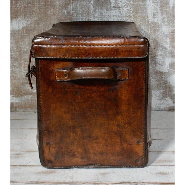 Metal Victorian Leather Boot Trunk from Peal & Co London, 1880 For Sale - Image 7 of 13
