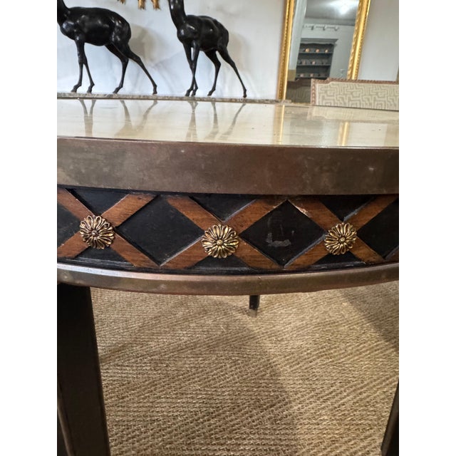 Mid 20th Century French Neoclassical-Style Circular table with Marble Top and Brass Trim For Sale - Image 10 of 18