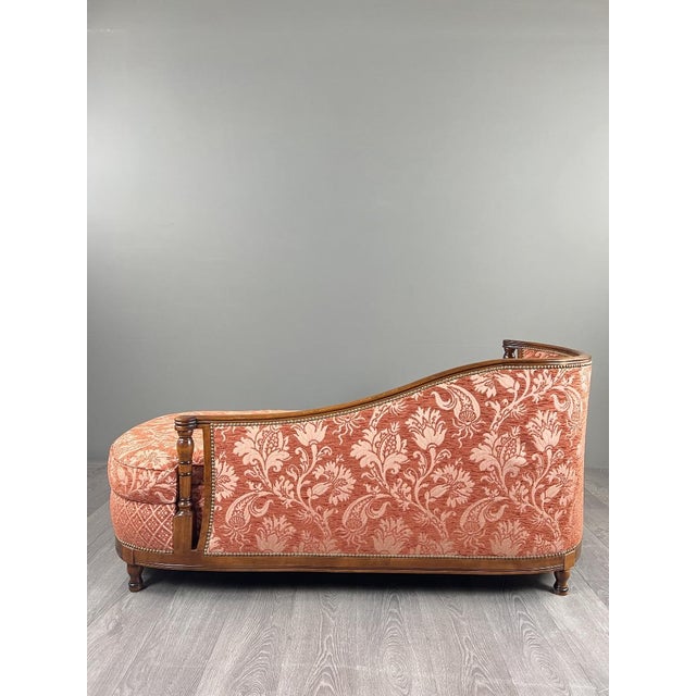 20th Century Louis XVI Chaise Lounge in Fabric with Floral Decoration For Sale - Image 5 of 13