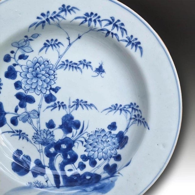 Antique Chinese Yongzheng Cobalt Blue and White Porcelain Dish, 1720s For Sale - Image 3 of 6