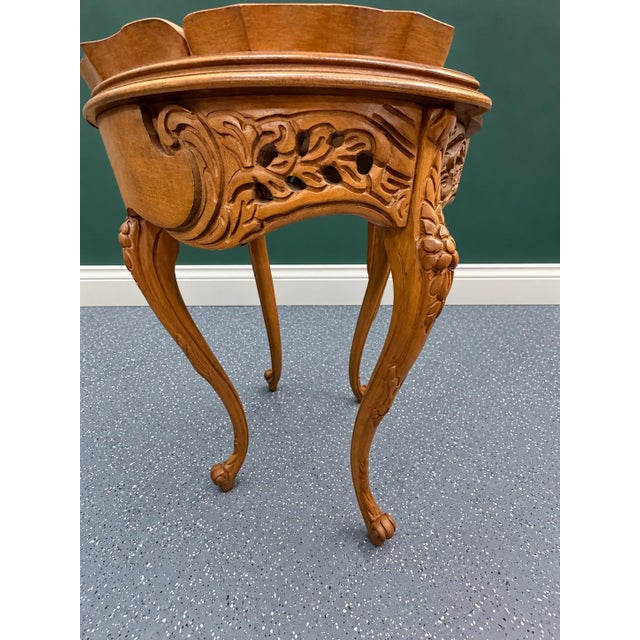 Wood 20th Century French Louis XV Carved Yew and Mahogany Floral Marquetry Side Tables (Pair) For Sale - Image 7 of 9